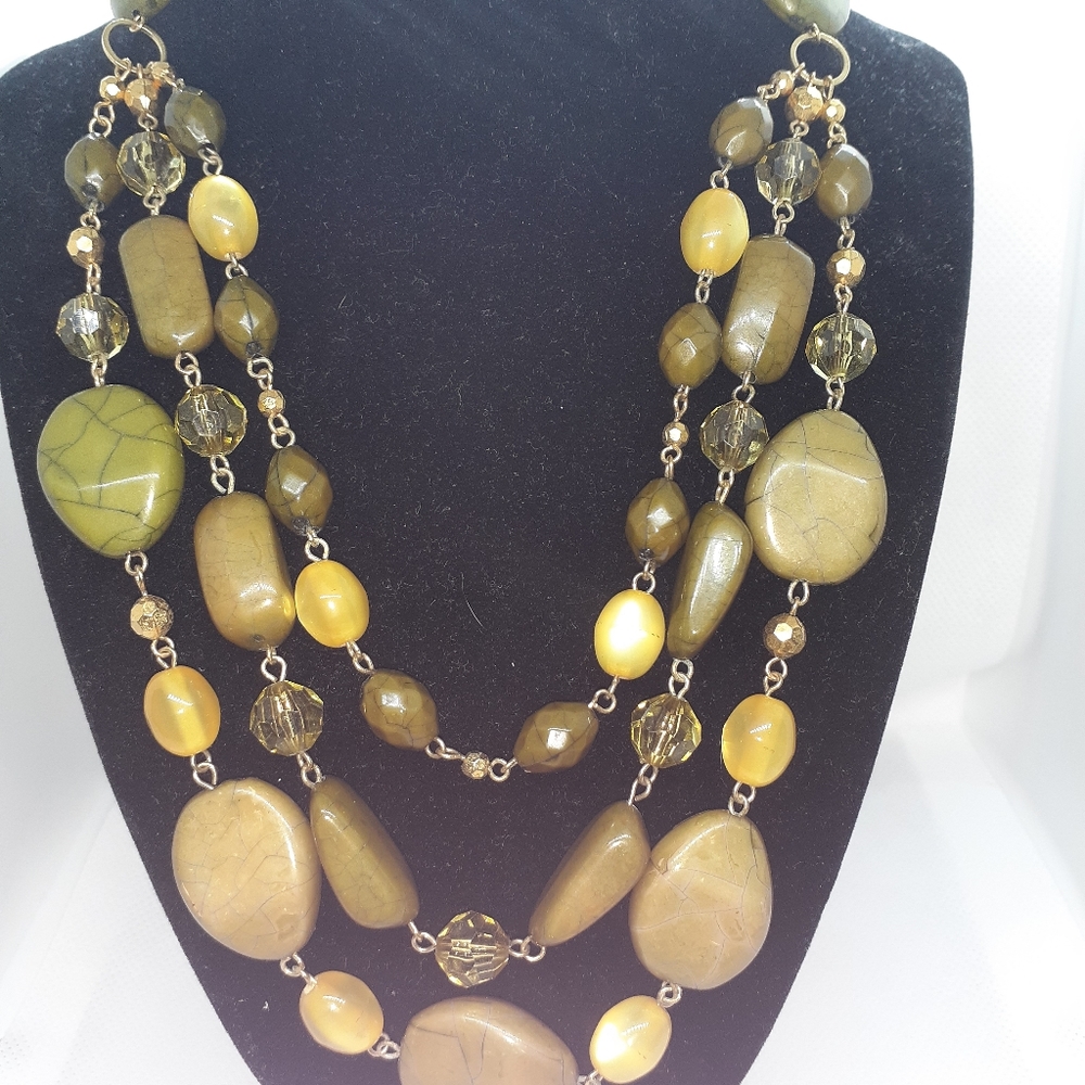 Robert Rose Green three tier necklace